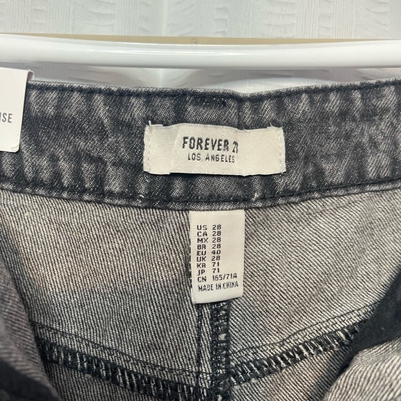 Women's High Rise Shorts - Picture 3 of 6